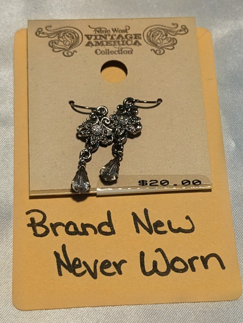 NWT Nine West Vintage America Gunmetal Rhinestone Teardrop Earrings